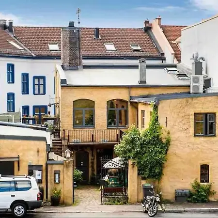 Apartment Bright And Modern 2-room With A Sunny Balcony *